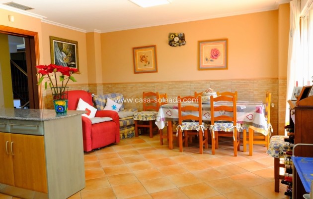 Wiederverkauf - Villa - Orihuela - Orihuela Ciudad