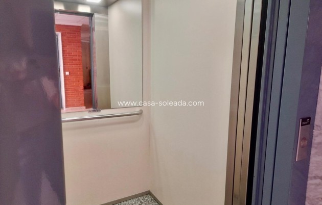 Herverkoop - Appartement / flat - Torrevieja - Acequion