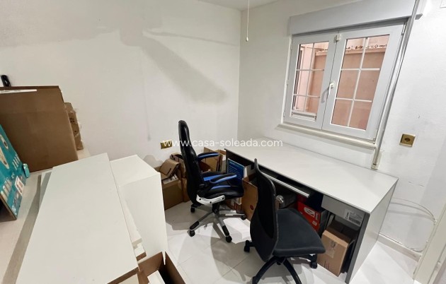 Resale - Apartment / flat - Torrevieja