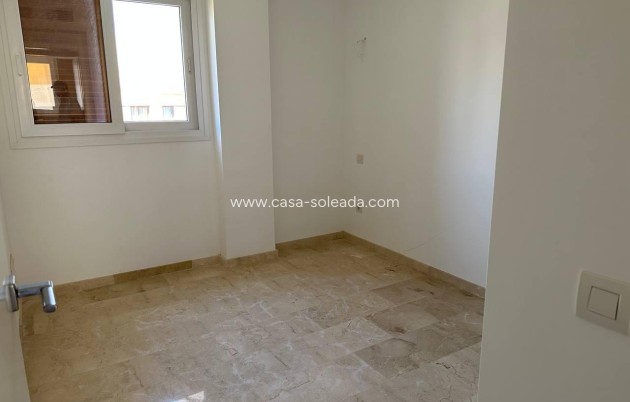Wiederverkauf - Wohnung - Torrevieja - Punta Prima