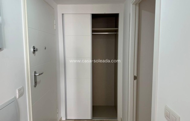 Wiederverkauf - Wohnung - Torrevieja - Punta Prima