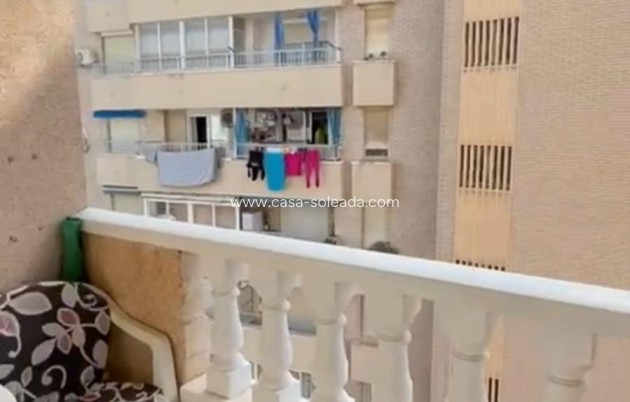 Herverkoop - Appartement / flat - Torrevieja - Playa de los Locos