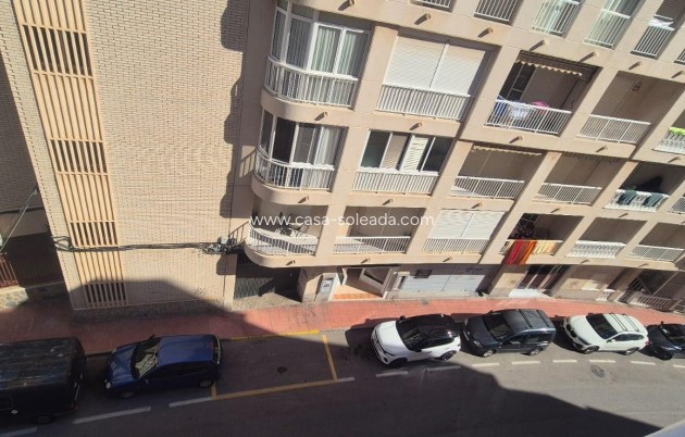 Herverkoop - Appartement / flat - Torrevieja - Playa de los Locos