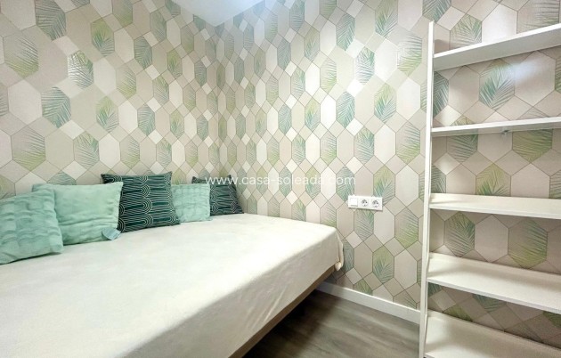 Alquiler a largo plazo - Apartamento / piso - Torrevieja - Cabo cervera