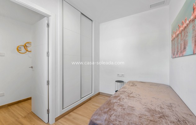 Resale - Apartment / flat - Pilar de la Horadada - Costa Blanca
