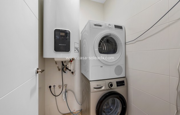 Resale - Apartment / flat - Pilar de la Horadada - Costa Blanca