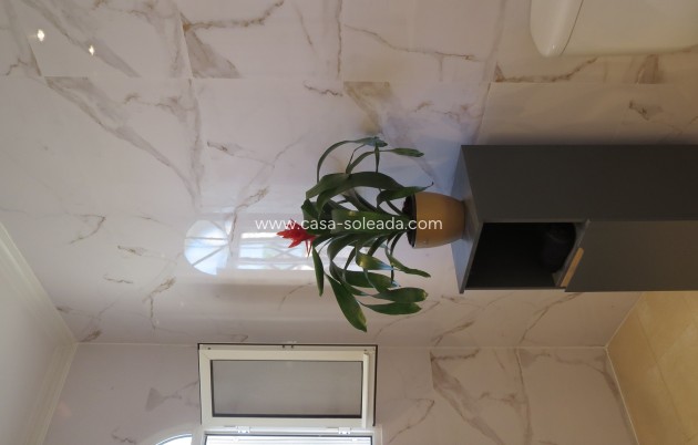 Wiederverkauf - Wohnung - Orihuela Costa - La Zenia
