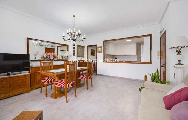 Herverkoop - Appartement / flat - Torrevieja - Paseo Maritimo