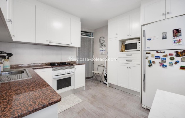 Herverkoop - Appartement / flat - Torrevieja - Paseo Maritimo