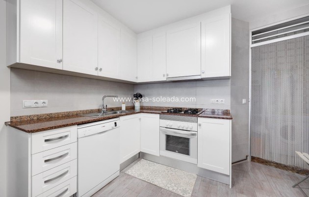 Herverkoop - Appartement / flat - Torrevieja - Paseo Maritimo