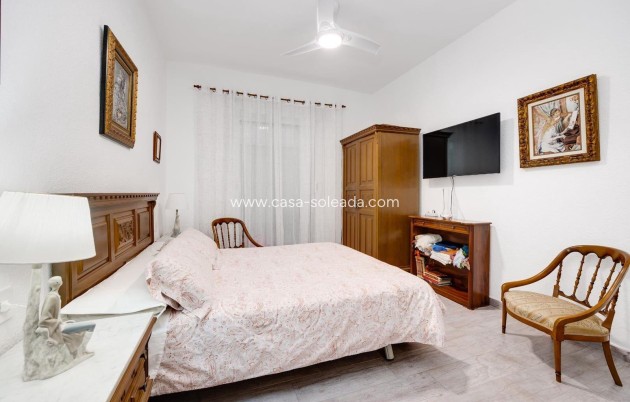 Herverkoop - Appartement / flat - Torrevieja - Paseo Maritimo