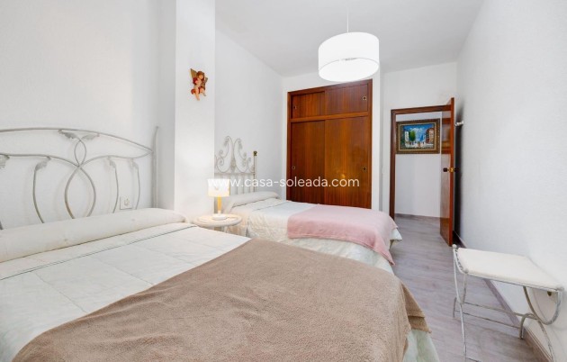 Herverkoop - Appartement / flat - Torrevieja - Paseo Maritimo