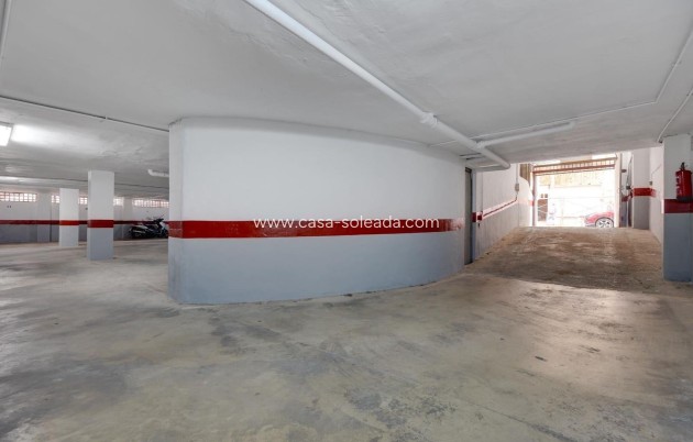 Herverkoop - Appartement / flat - Torrevieja - Paseo Maritimo