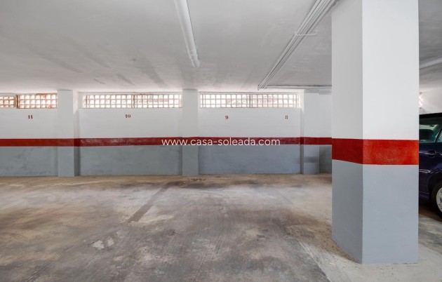 Herverkoop - Appartement / flat - Torrevieja - Paseo Maritimo