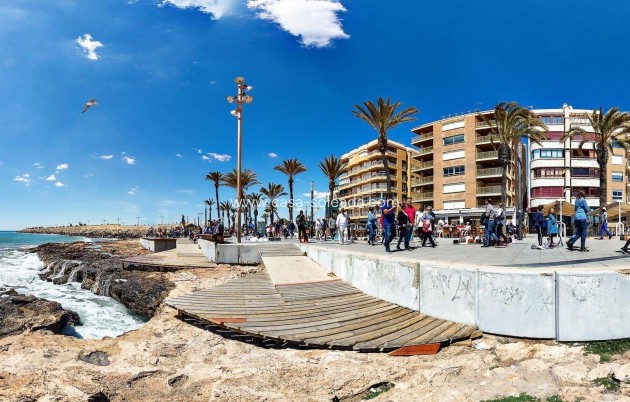 Herverkoop - Appartement / flat - Torrevieja - Paseo Maritimo