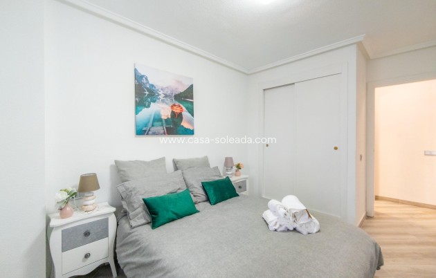 Resale - Apartment / flat - Torrevieja - Center