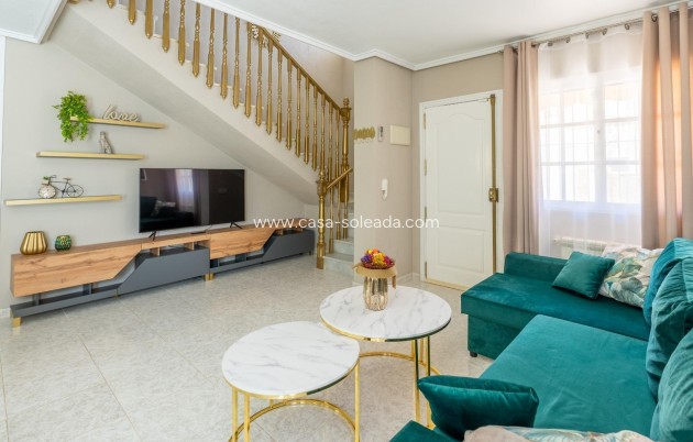 Wiederverkauf - Villa - Orihuela Costa - Punta Prima