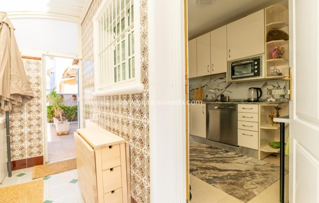 Wiederverkauf - Villa - Orihuela Costa - Punta Prima