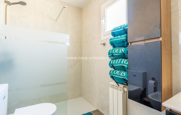 Wiederverkauf - Villa - Orihuela Costa - Punta Prima