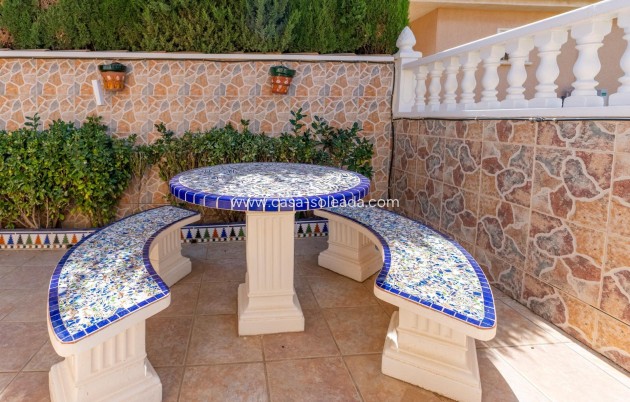 Wiederverkauf - Villa - Orihuela Costa - Punta Prima