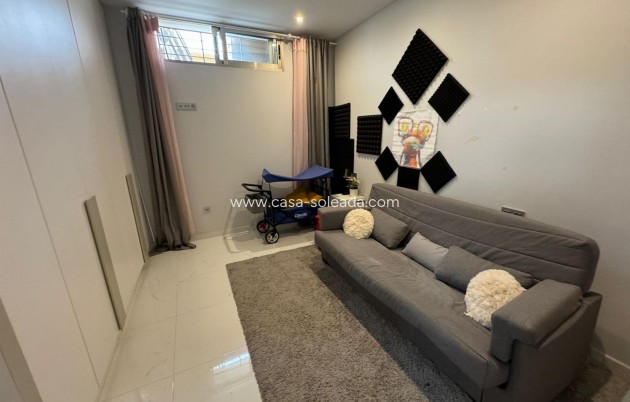 Wiederverkauf - Villa - Orihuela Costa - Costa Blanca