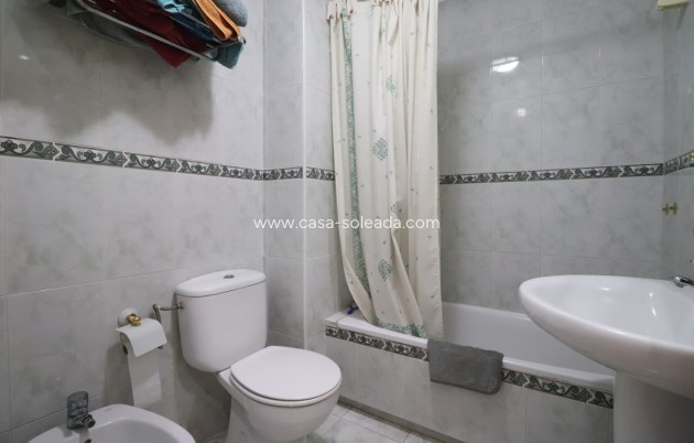 Resale - Apartment / flat - Torrevieja