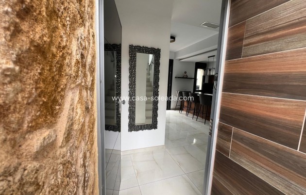 Wiederverkauf - Villa - Orihuela Costa - Lomas de Cabo Roig