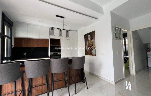 Wiederverkauf - Villa - Orihuela Costa - Lomas de Cabo Roig