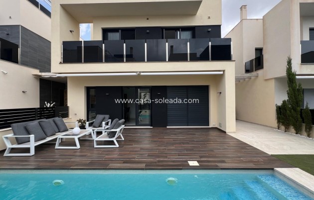Wiederverkauf - Villa - Orihuela Costa - Lomas de Cabo Roig