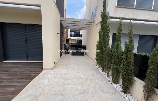 Wiederverkauf - Villa - Orihuela Costa - Lomas de Cabo Roig