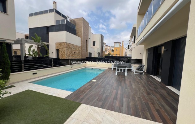 Wiederverkauf - Villa - Orihuela Costa - Lomas de Cabo Roig