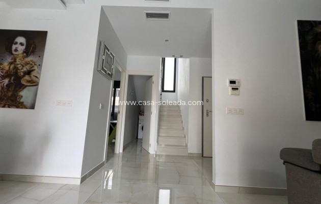 Wiederverkauf - Villa - Orihuela Costa - Lomas de Cabo Roig