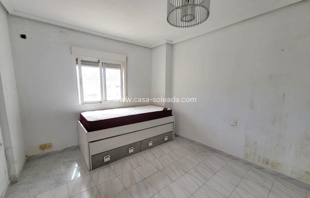 Wiederverkauf - Wohnung - Torrevieja - Calas Blanca