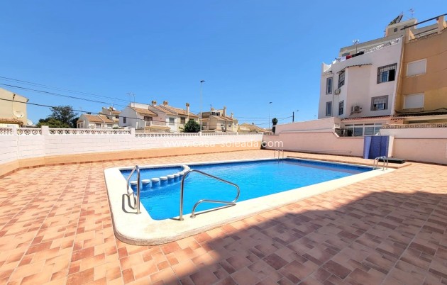 Resale - Apartment / flat - Torrevieja - Nueva Torrevieja