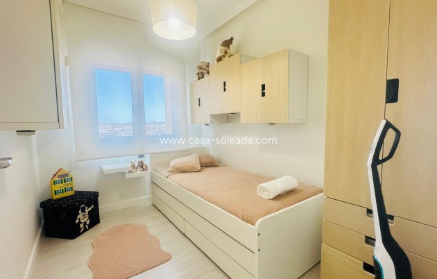 Herverkoop - Appartement / flat - Torrevieja - Nueva Torrevieja