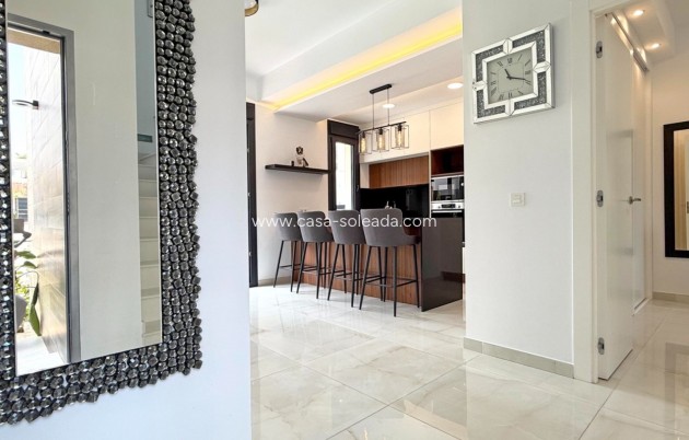 Wiederverkauf - Villa - Orihuela Costa - Lomas de Cabo Roig