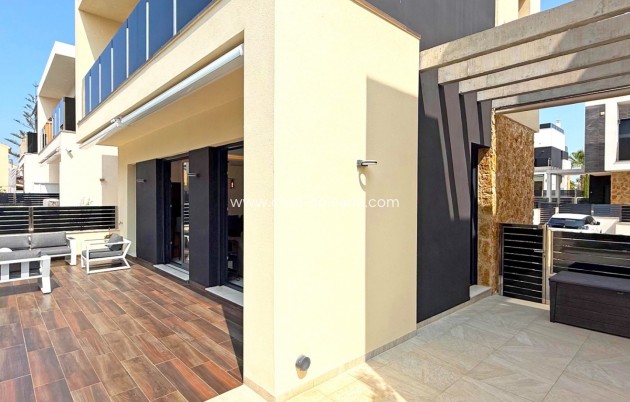 Wiederverkauf - Villa - Orihuela Costa - Lomas de Cabo Roig