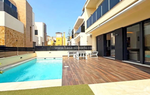 Wiederverkauf - Villa - Orihuela Costa - Costa Blanca