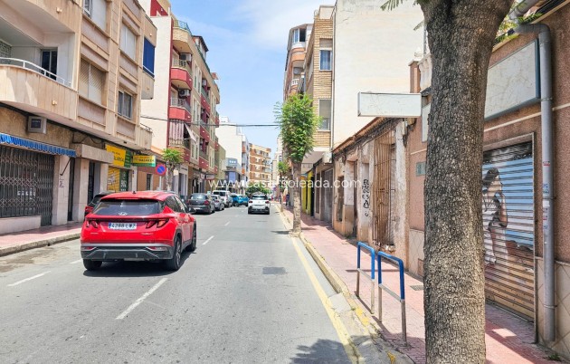Reventa - Apartamento / piso - Torrevieja