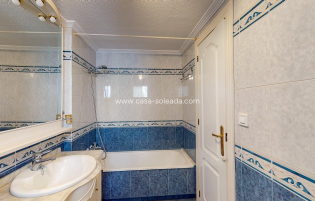 Revente - Appartement - Torrevieja - Acequion