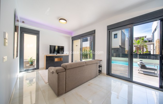 Wiederverkauf - Villa - Orihuela Costa - Lomas de Cabo Roig