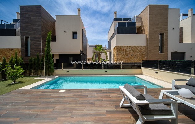 Wiederverkauf - Villa - Orihuela Costa - Lomas de Cabo Roig