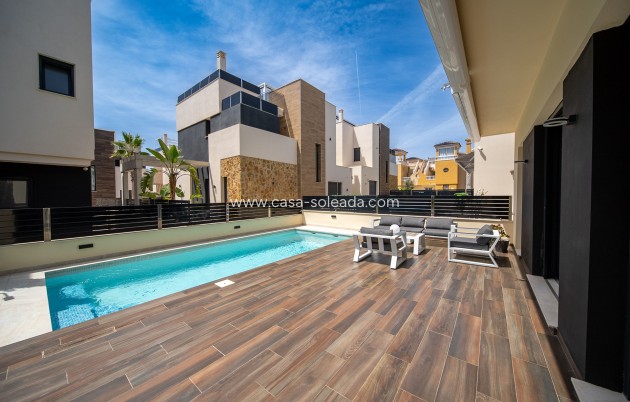 Wiederverkauf - Villa - Orihuela Costa - Lomas de Cabo Roig