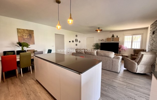 Resale - Country Property/Finca - Alcantarilla