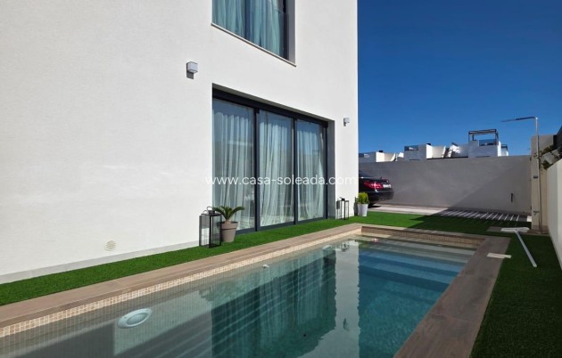 Resale - Villa - Benijofar