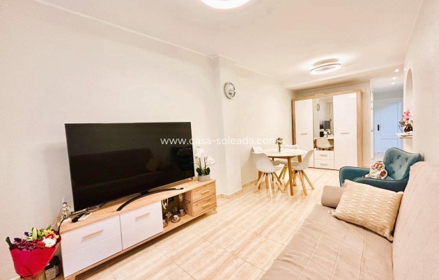 Resale - Apartment / flat - Torrevieja - Playa del Cura