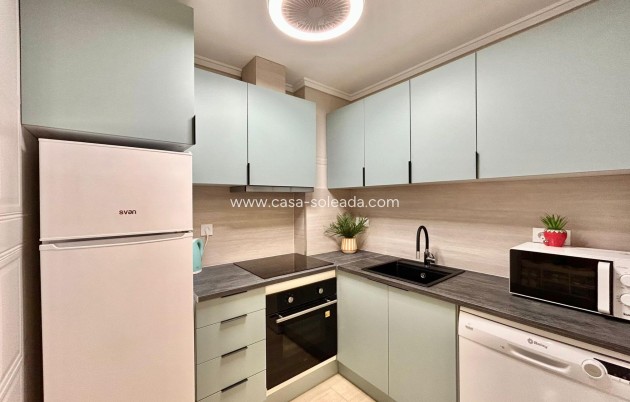 Resale - Apartment / flat - Torrevieja - Playa del Cura