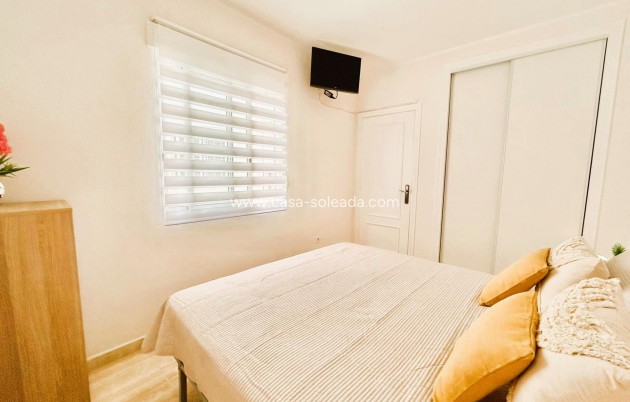 Resale - Apartment / flat - Torrevieja - Playa del Cura