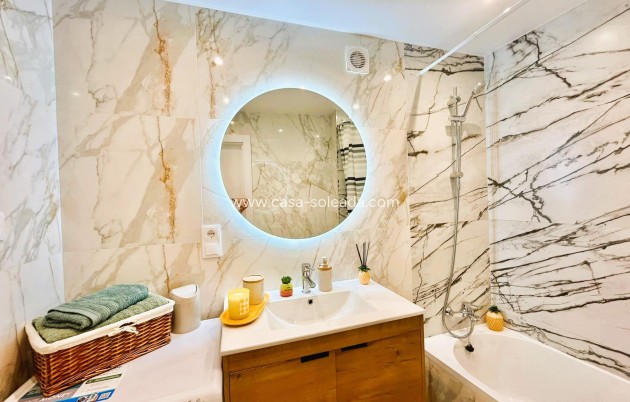 Resale - Apartment / flat - Torrevieja - Playa del Cura