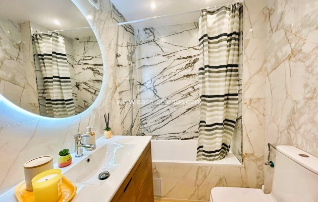Resale - Apartment / flat - Torrevieja - Playa del Cura